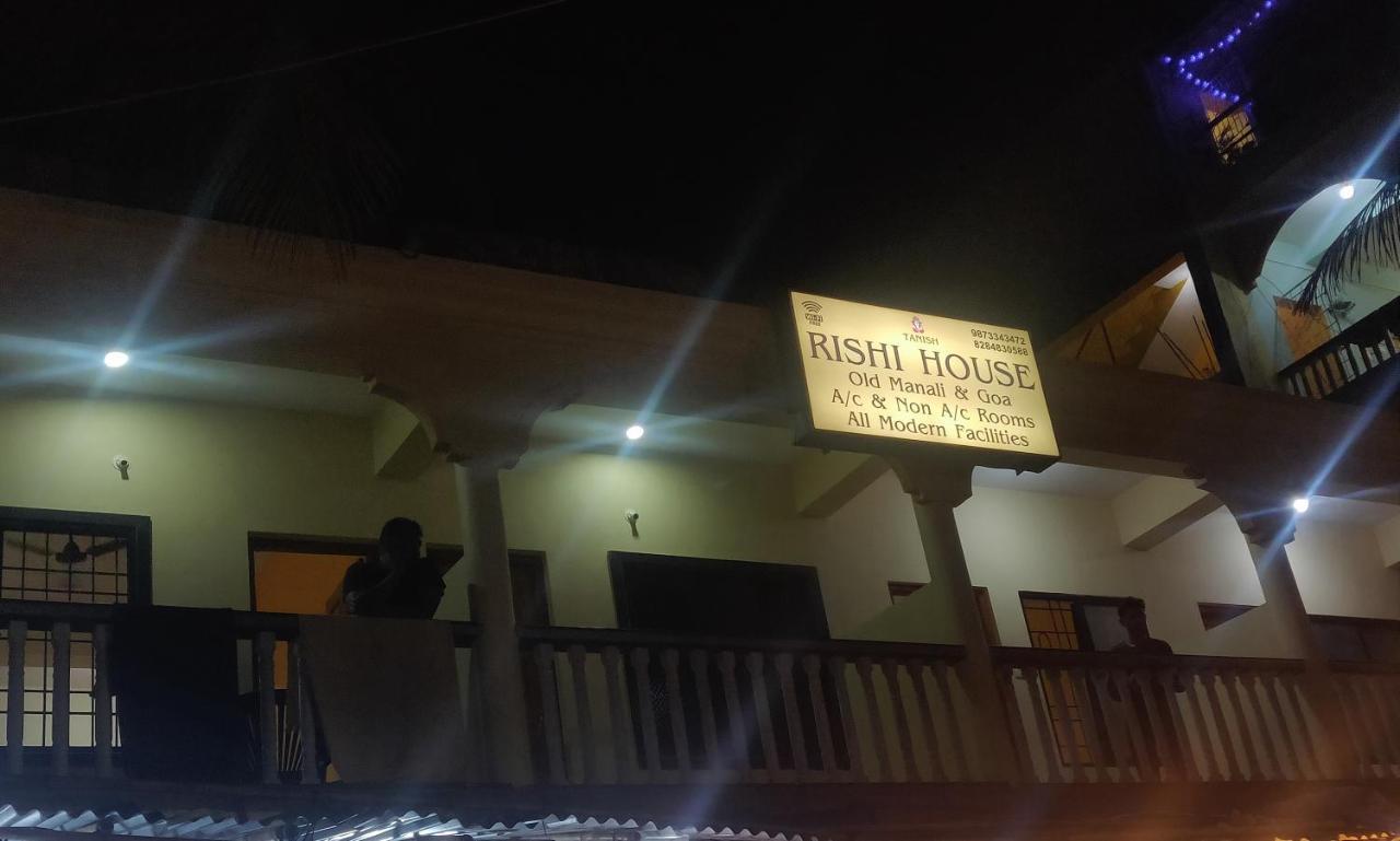فندق أرامبولفي  Rishi House المظهر الخارجي الصورة